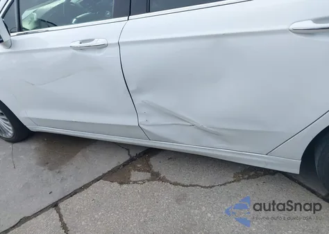 2015 Ford Fusion Titanium z USA, uszkodzony, nr VIN 3FA6P0K99FR196973